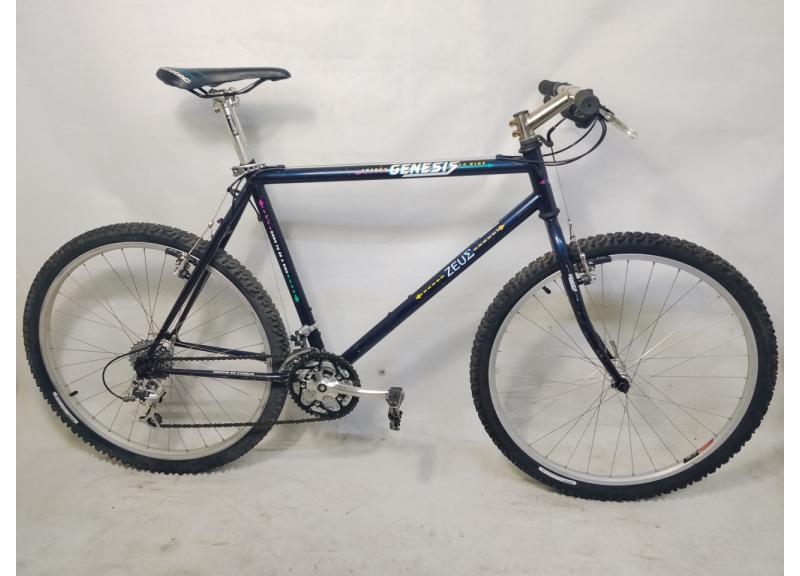 GENESIS MTB L, Shimano 3x8s